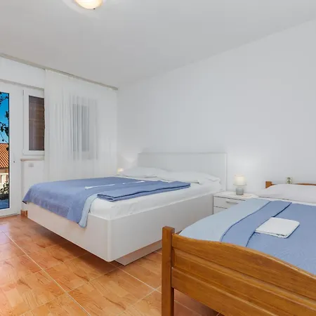 Penzion And By The Sea - Makarska - 2752 Brela