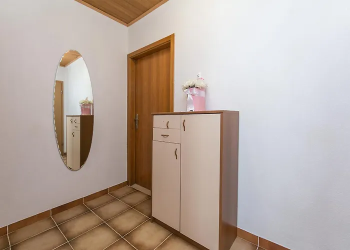 And By The Sea - Makarska - 2752 Brela